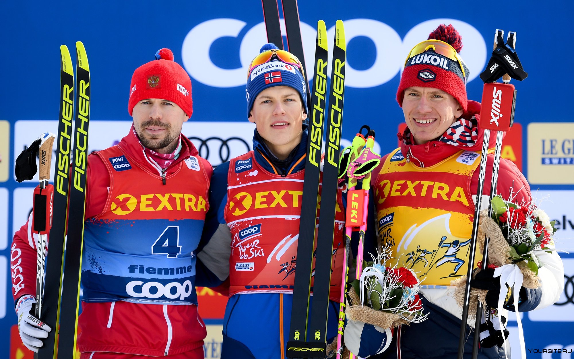 Три лыжных спортсмена. Большунов Клэбо Устюгов. Йоханнес Клебо гонки тур де ски.