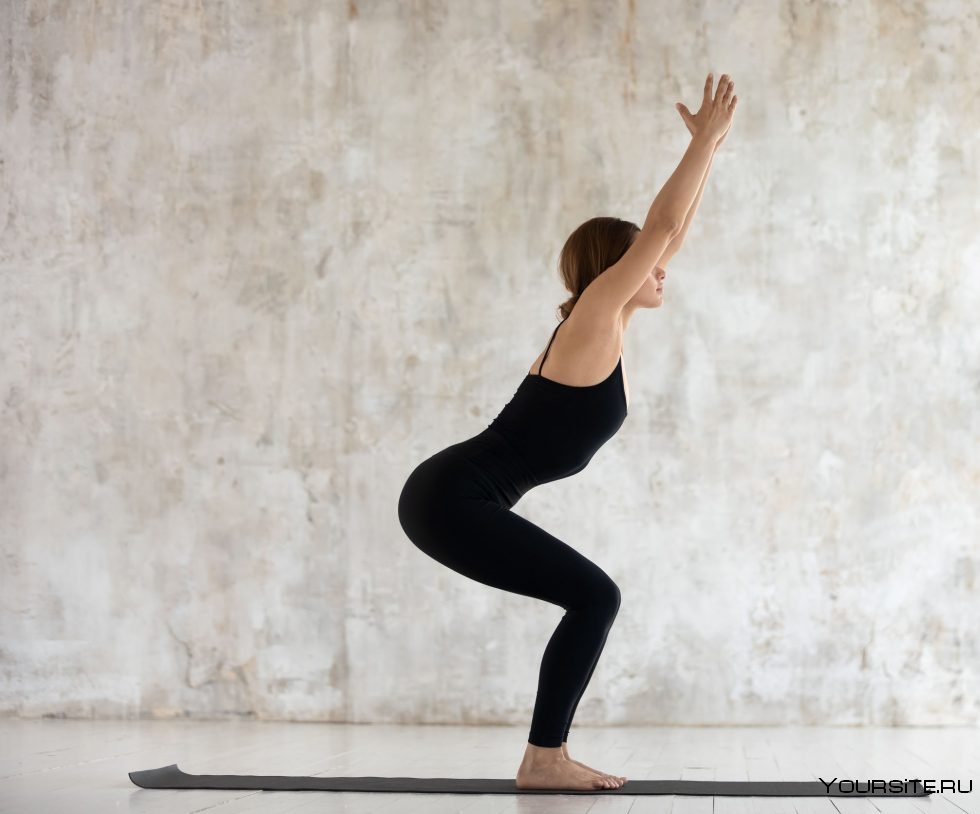 Упражнения со стулом йога