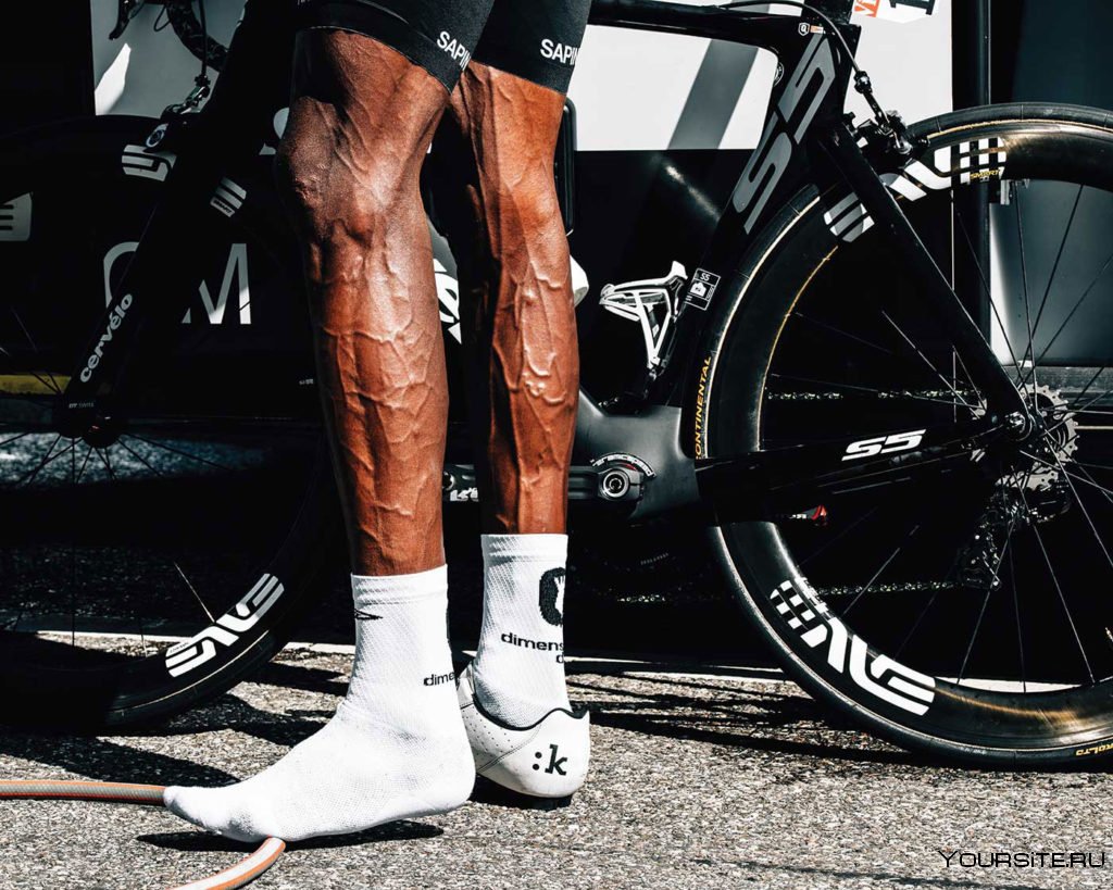 Ноги велогонщика тур де Франс