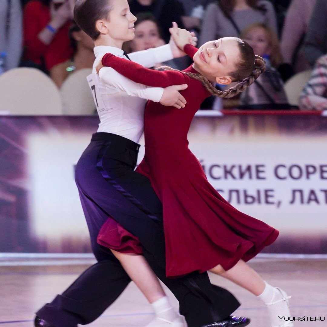 Школа спортивных бальных танцев Никиты Худякова