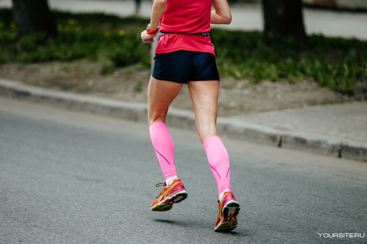 Ноги марафонцев девушек