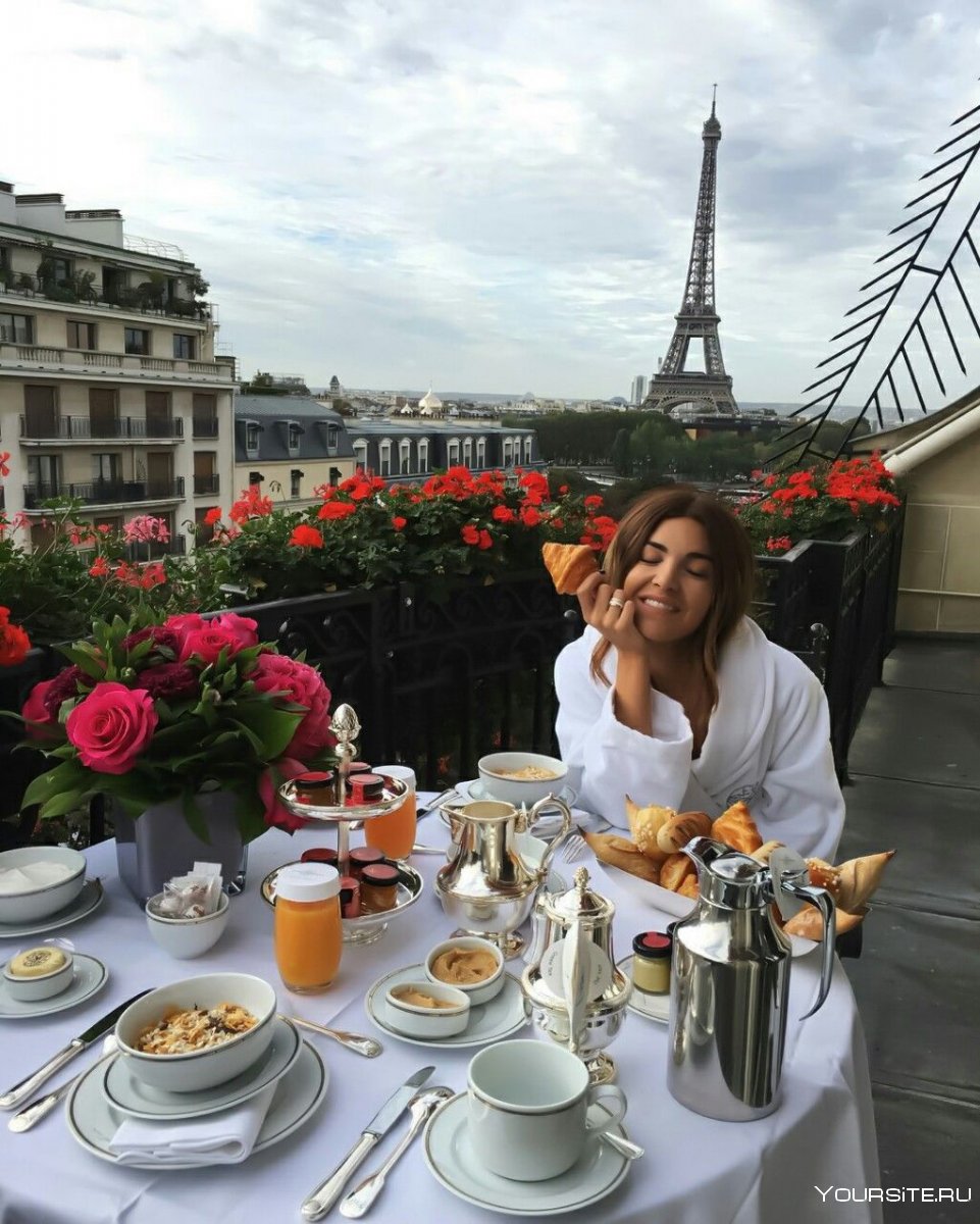 Завтрак в париже