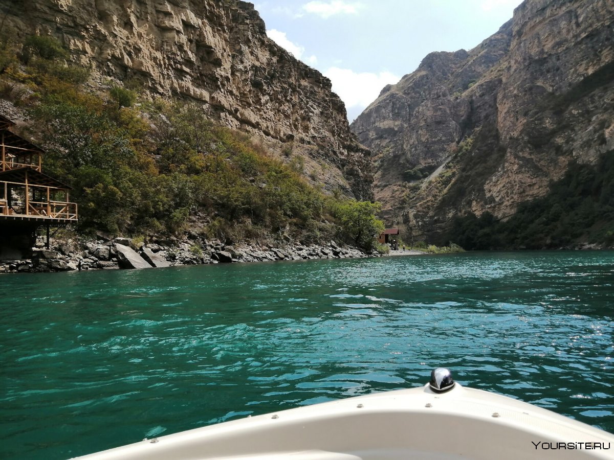 Сулакский каньон на лодке