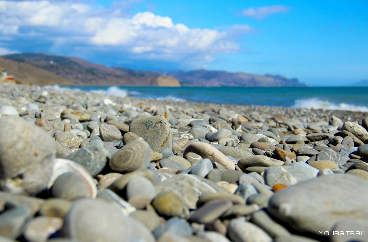 Море песок камни