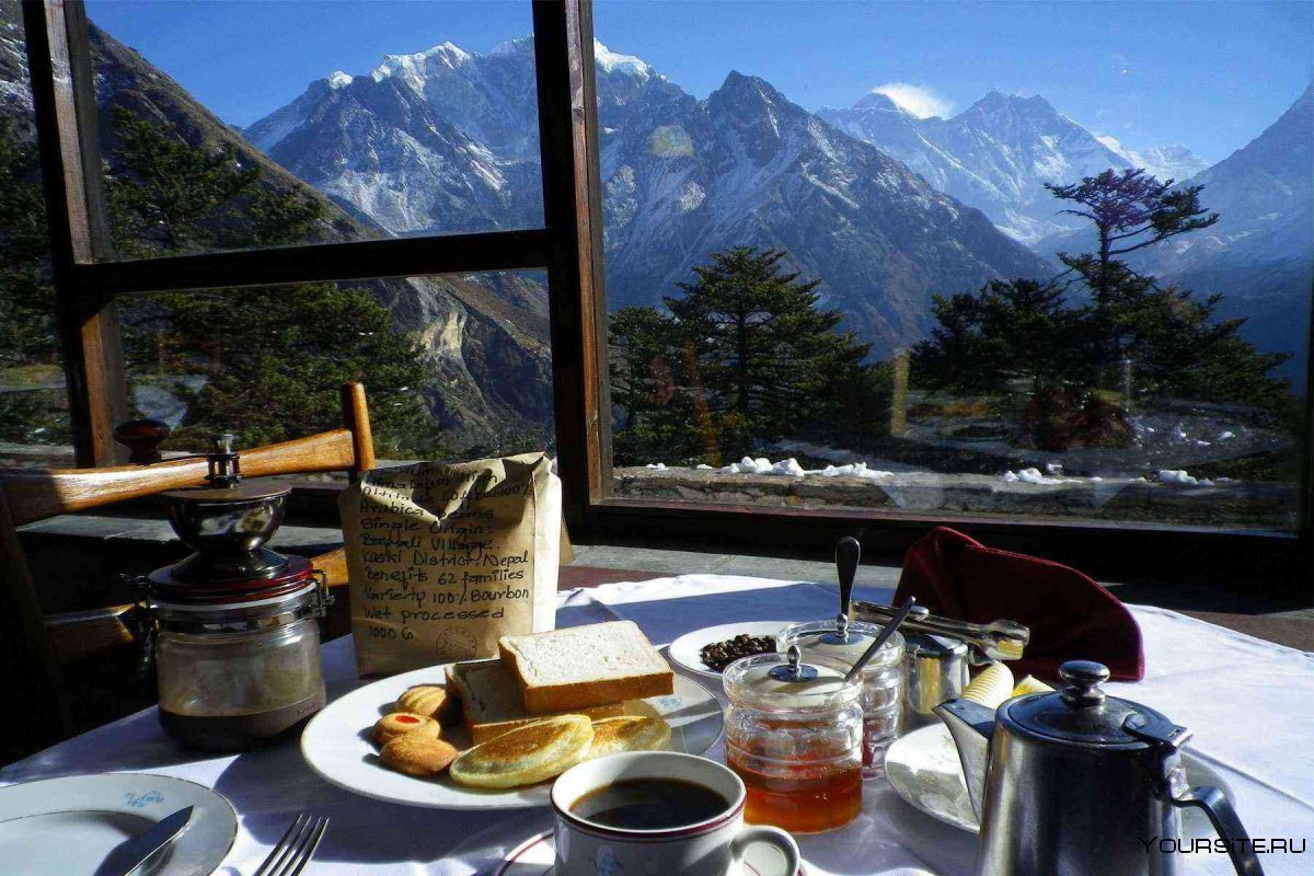Гостиница в Непале с видом на Эверест