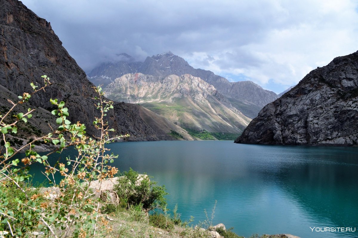 Фанские горы Таджикистан озеро Искандеркуль