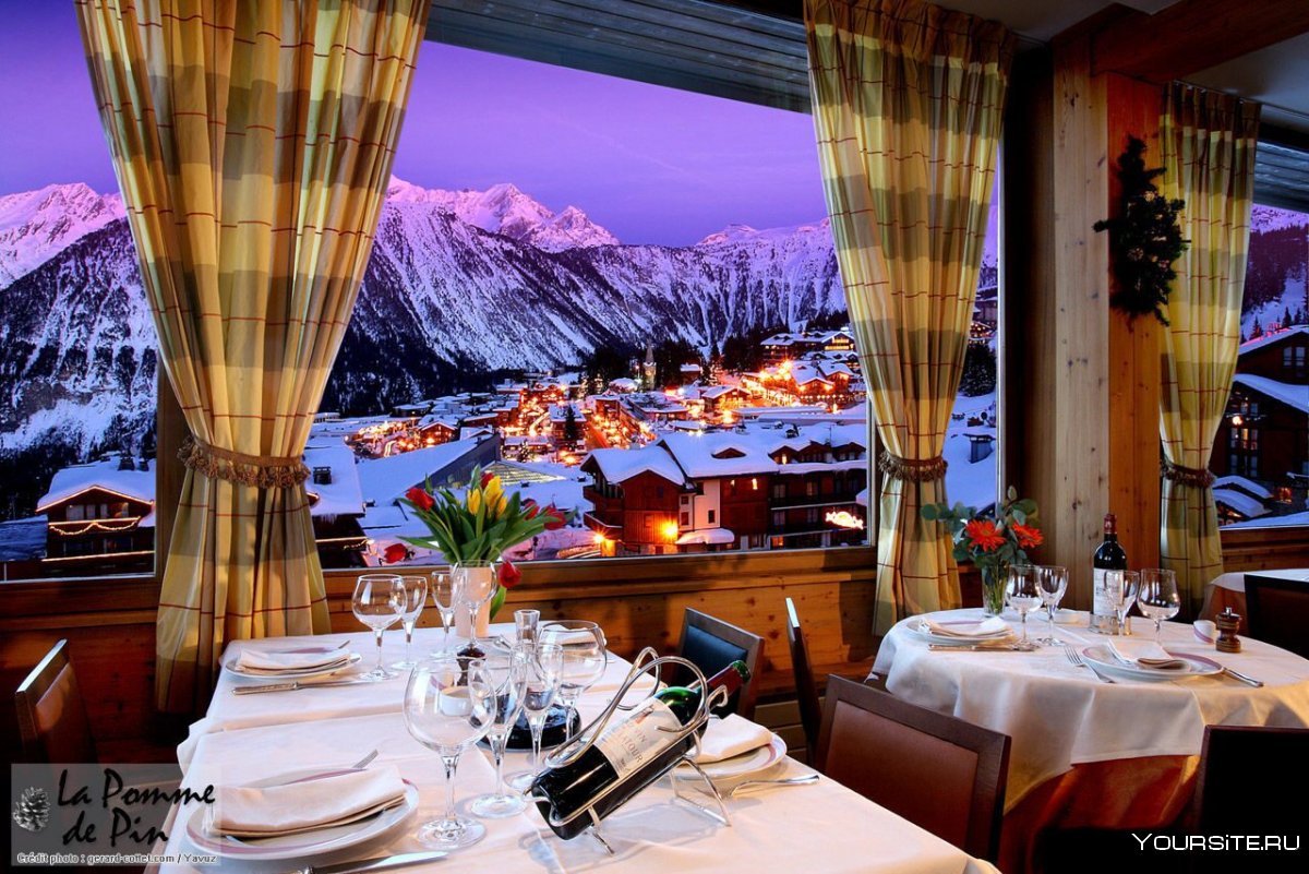 Ресторан с видом на горы