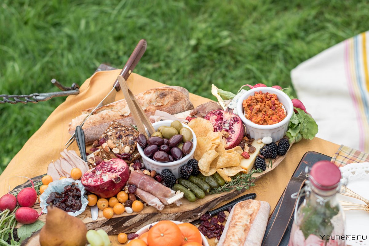 Пикник шашлык на природе