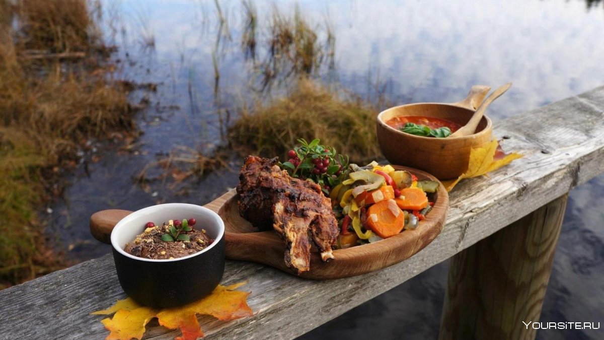 Осенний ужин на природе