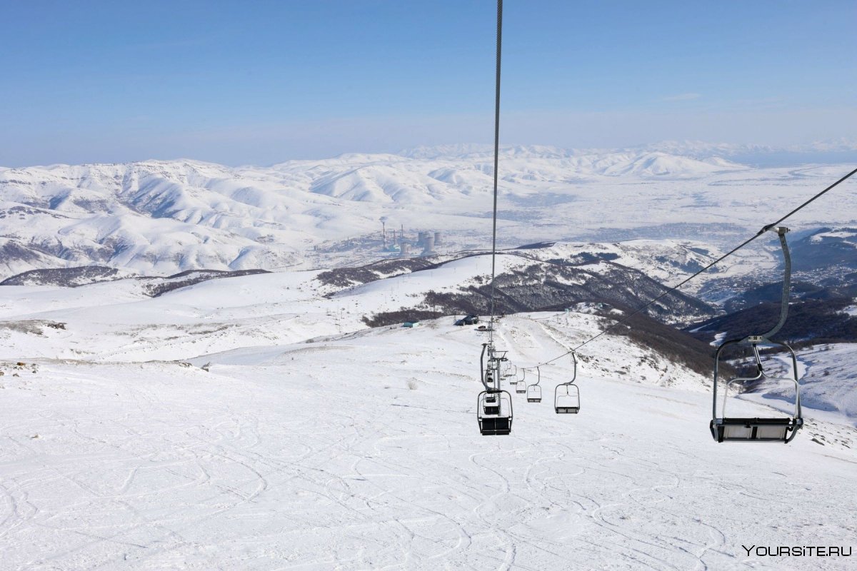 Армения горы Цахкадзор