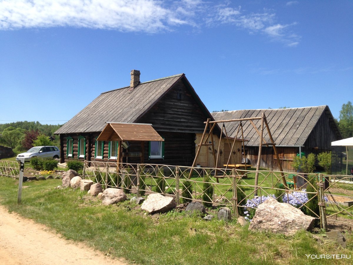 Латвии сельский дом
