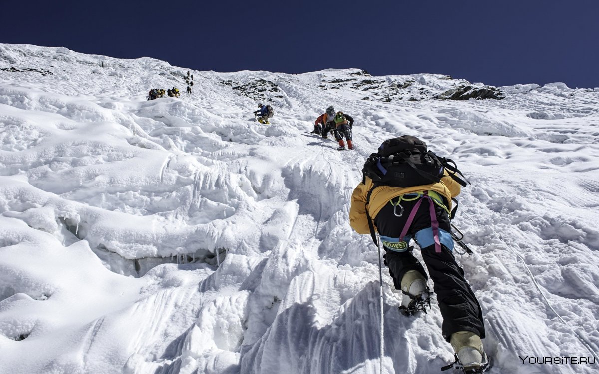 Восхождение альпинистов