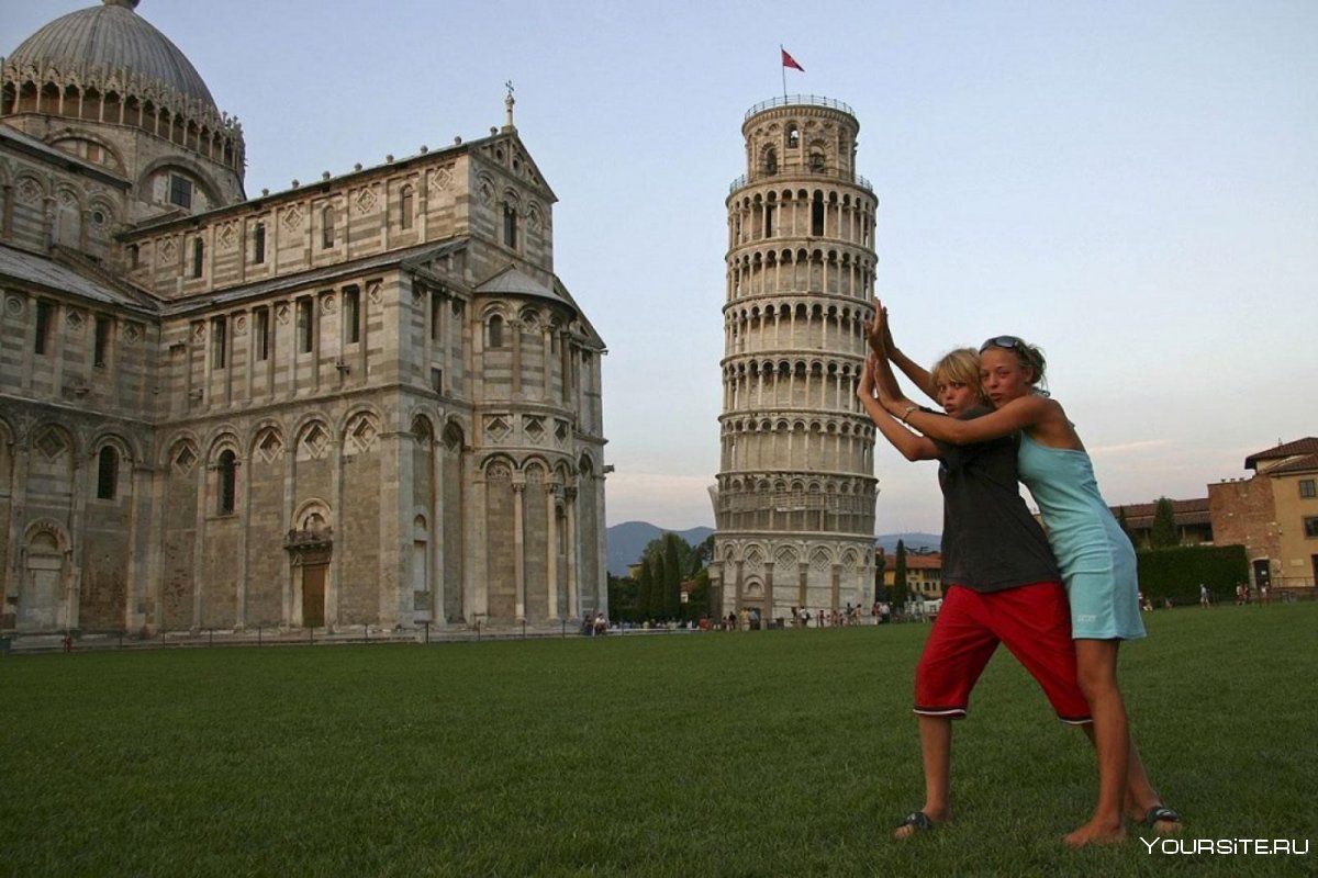 Пизанская башня Италия и туристы