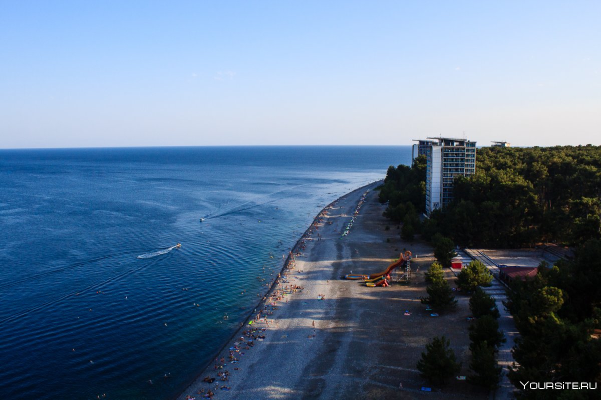 Ситуация на пляже в Абхазии