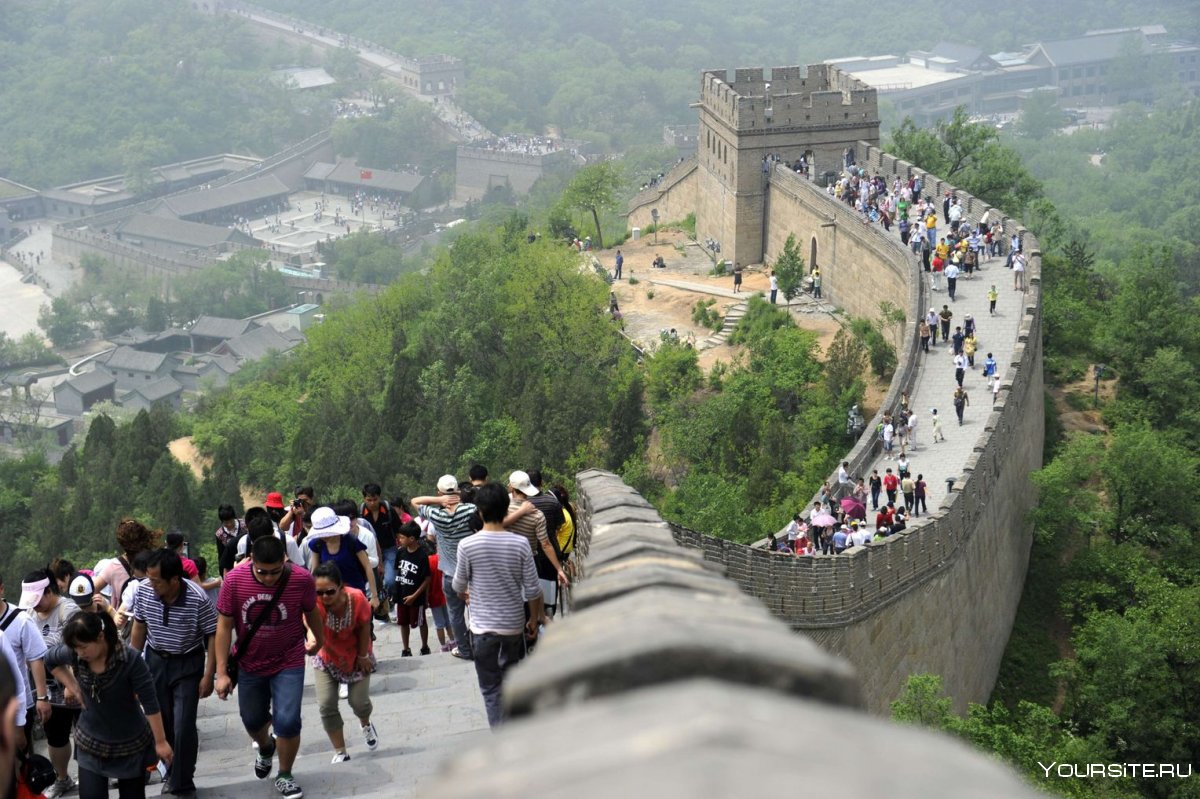 Великая китайская стена туристы