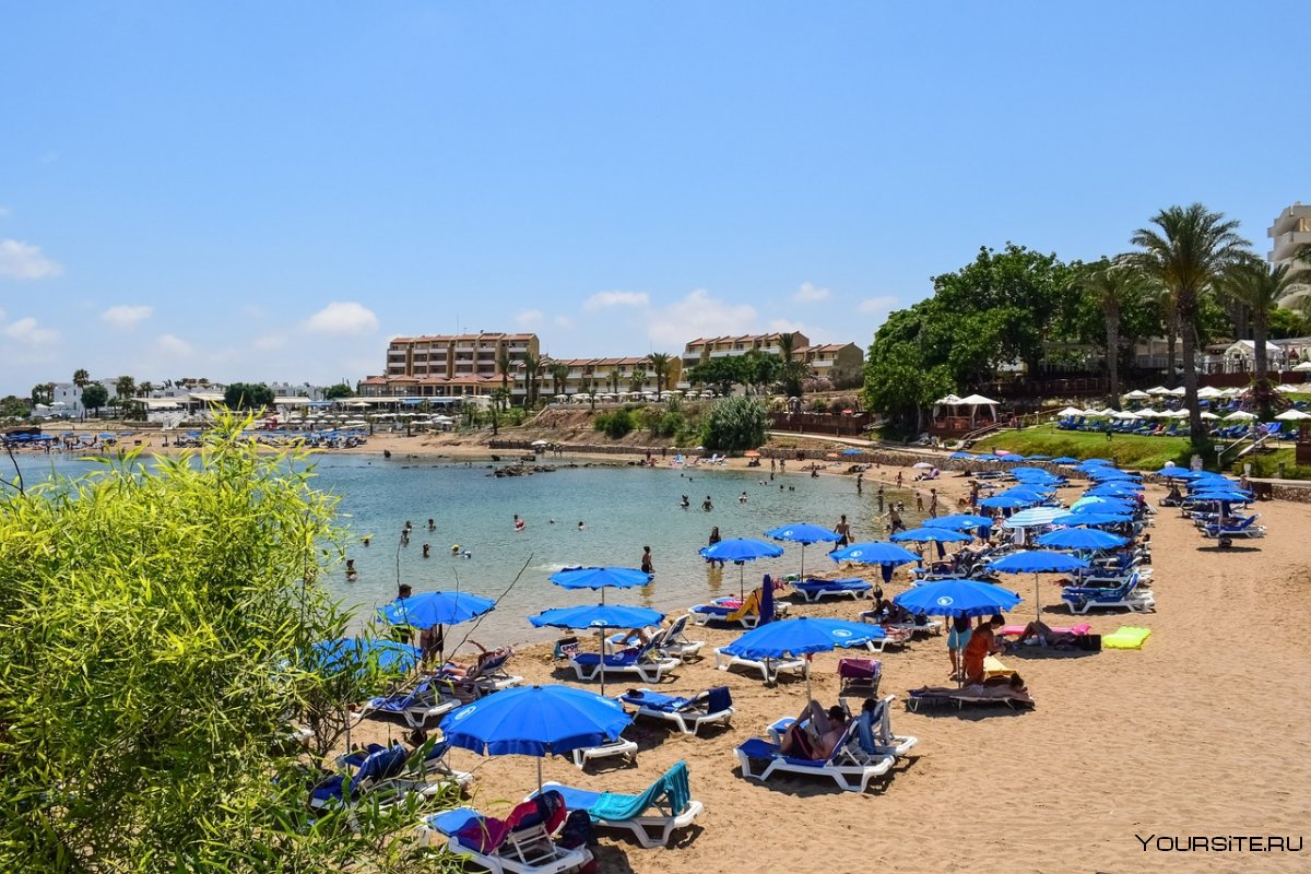 Пляж Пернера Кипр