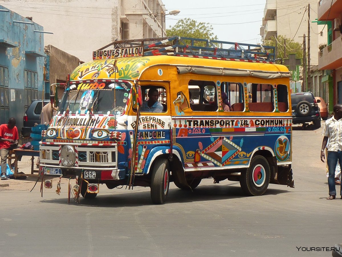 Индийский автобус яркие краски