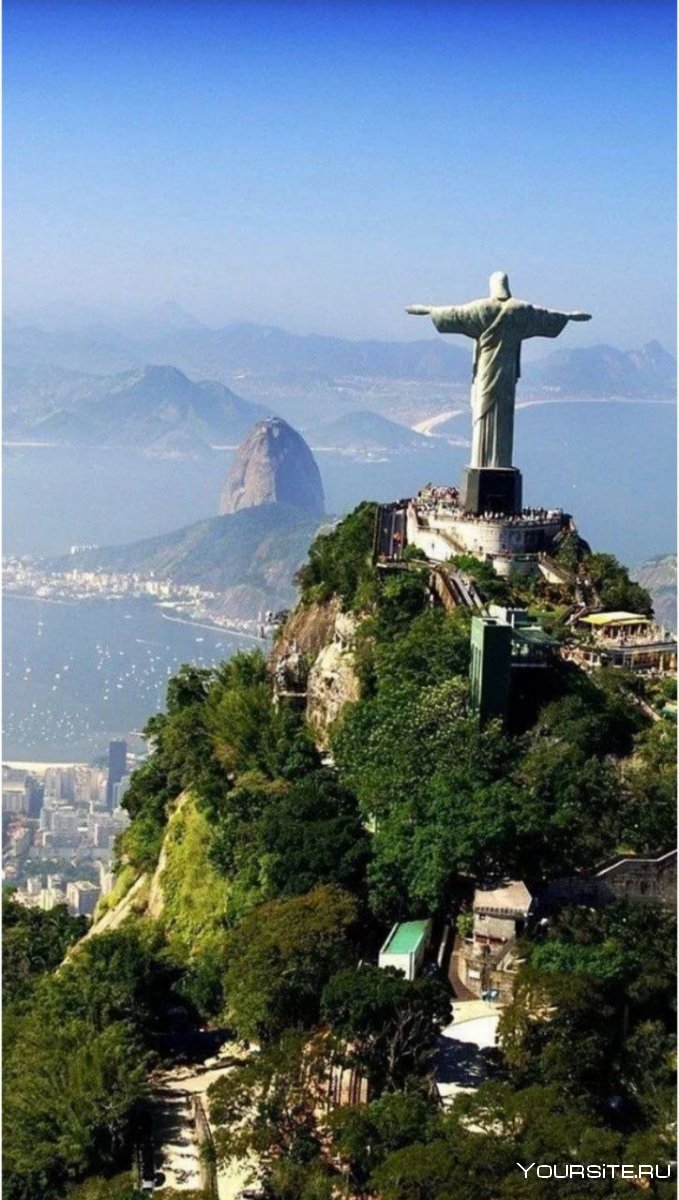 Статуя Иисуса Христа в Бразилии