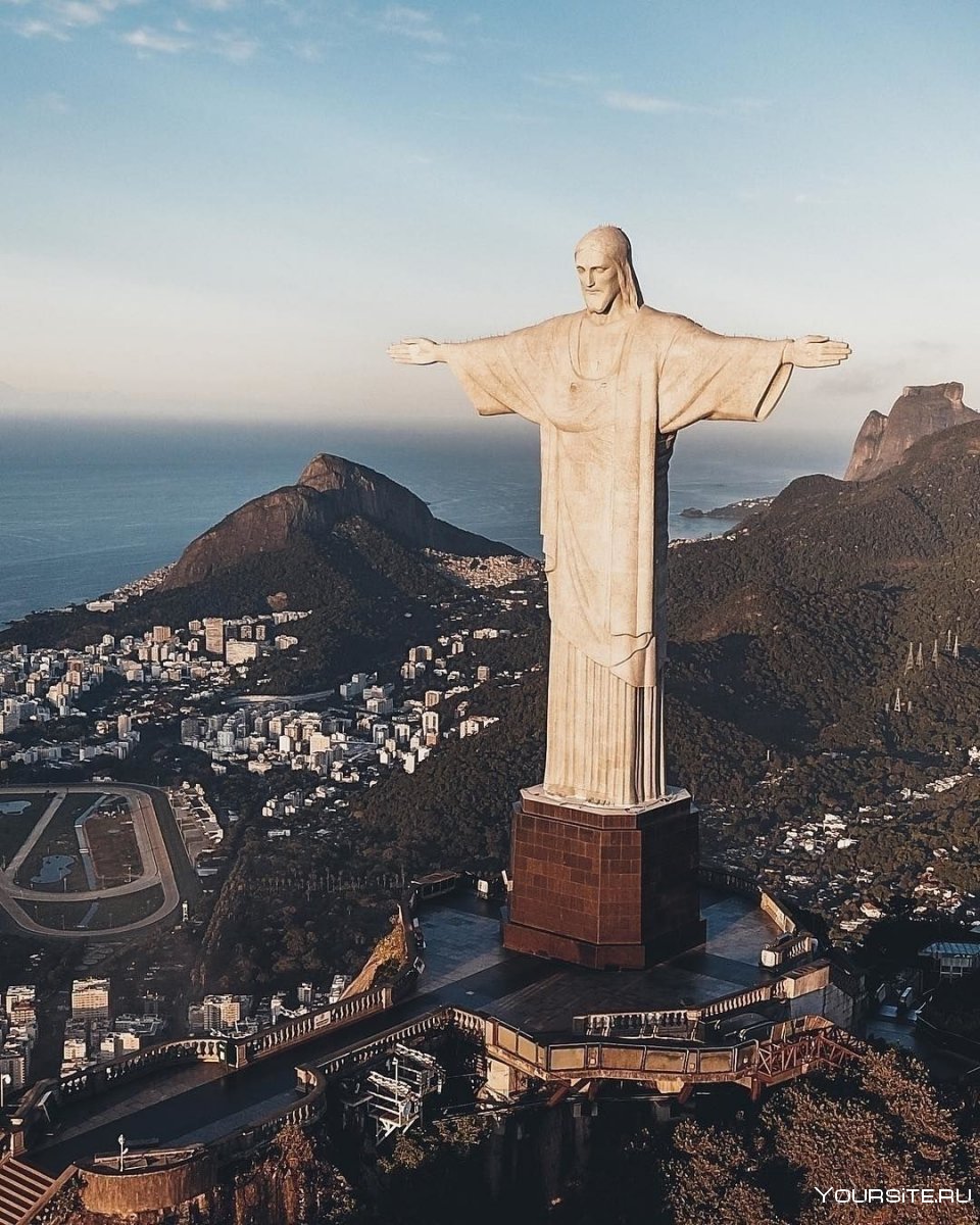 Статуя Христа-Искупителя Рио-де-Жанейро фото