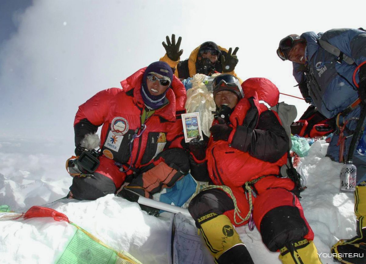 Труп Роба холла на Эвересте