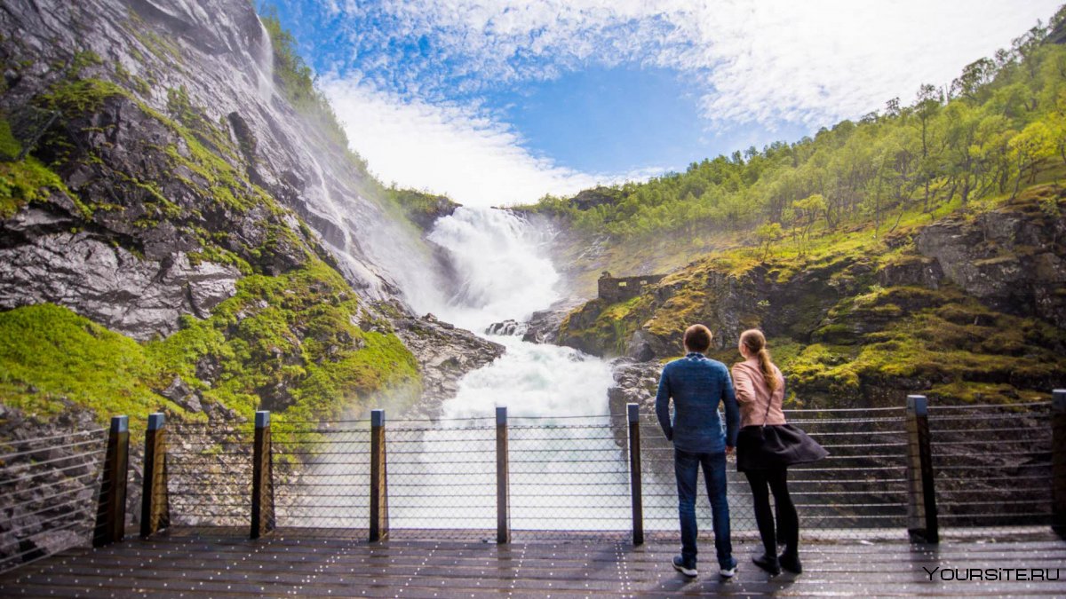 Фломская железная дорога Норвегия водопады