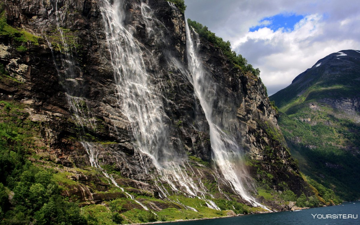 Водопад "Верингфоссен" (Waterfall "Voringfossen")