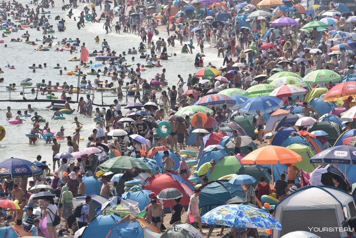 Пляж Китая в разгар сезона