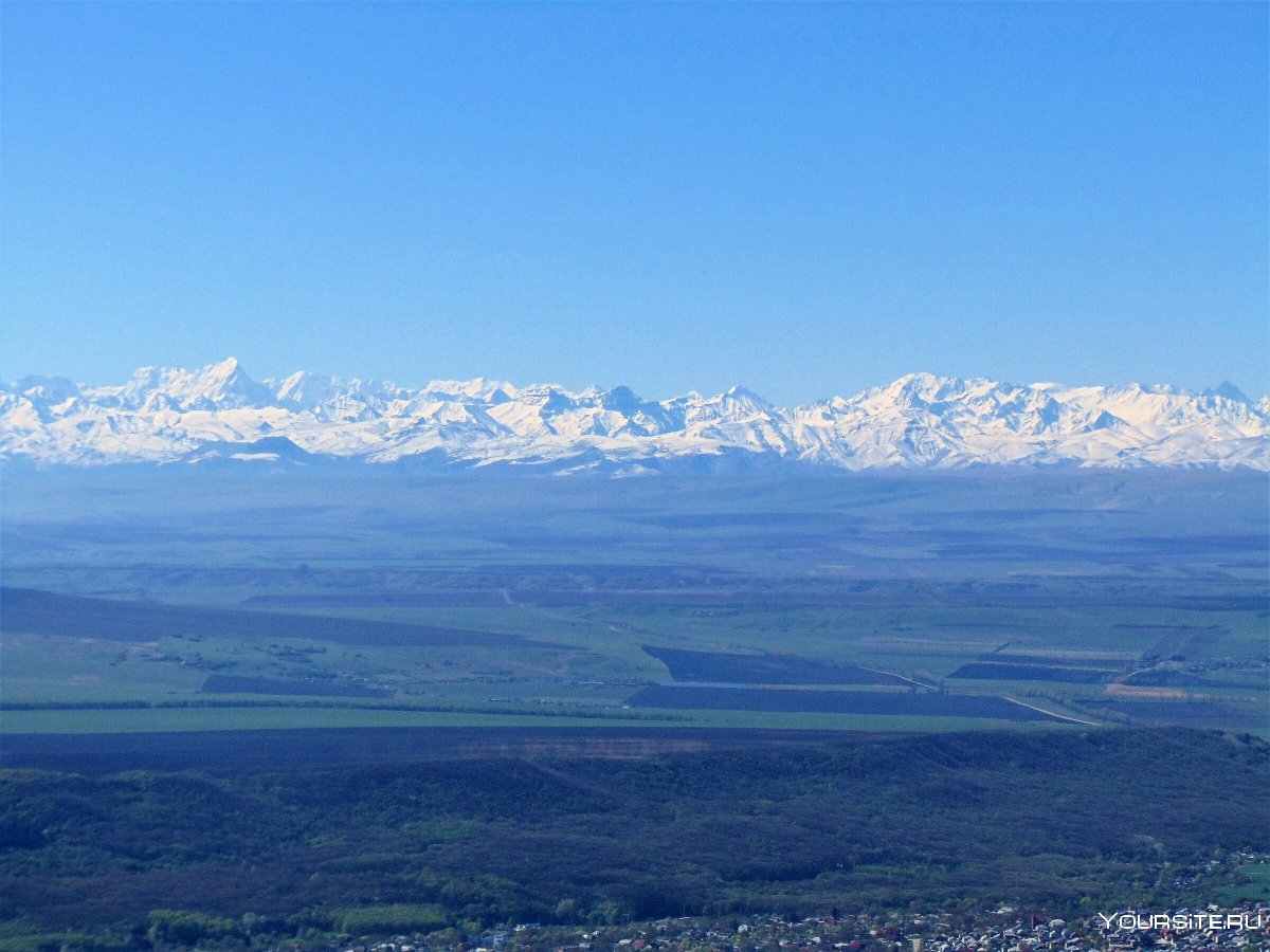 Кавказский хребет с Пятигорска