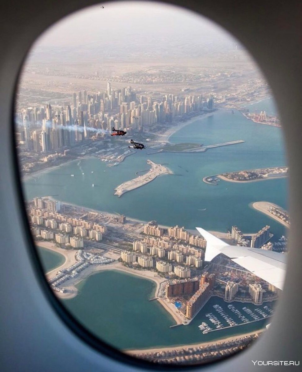 Дубай с иллюминатора самолета