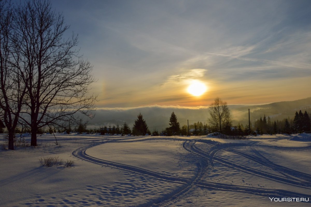 Фото поля укрытые снегами и солнце