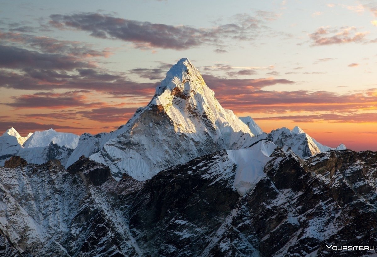 Гора Эверест вид снизу