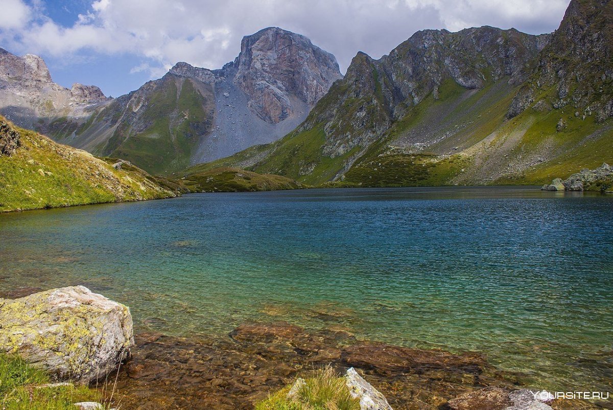 Карачаево-Черкесская Республика зелёное озеро