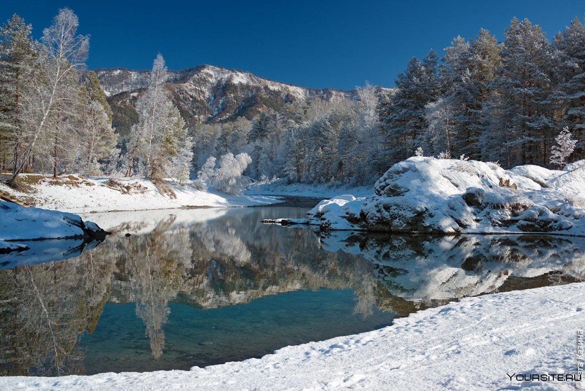 Голубые озера горный Алтай зима