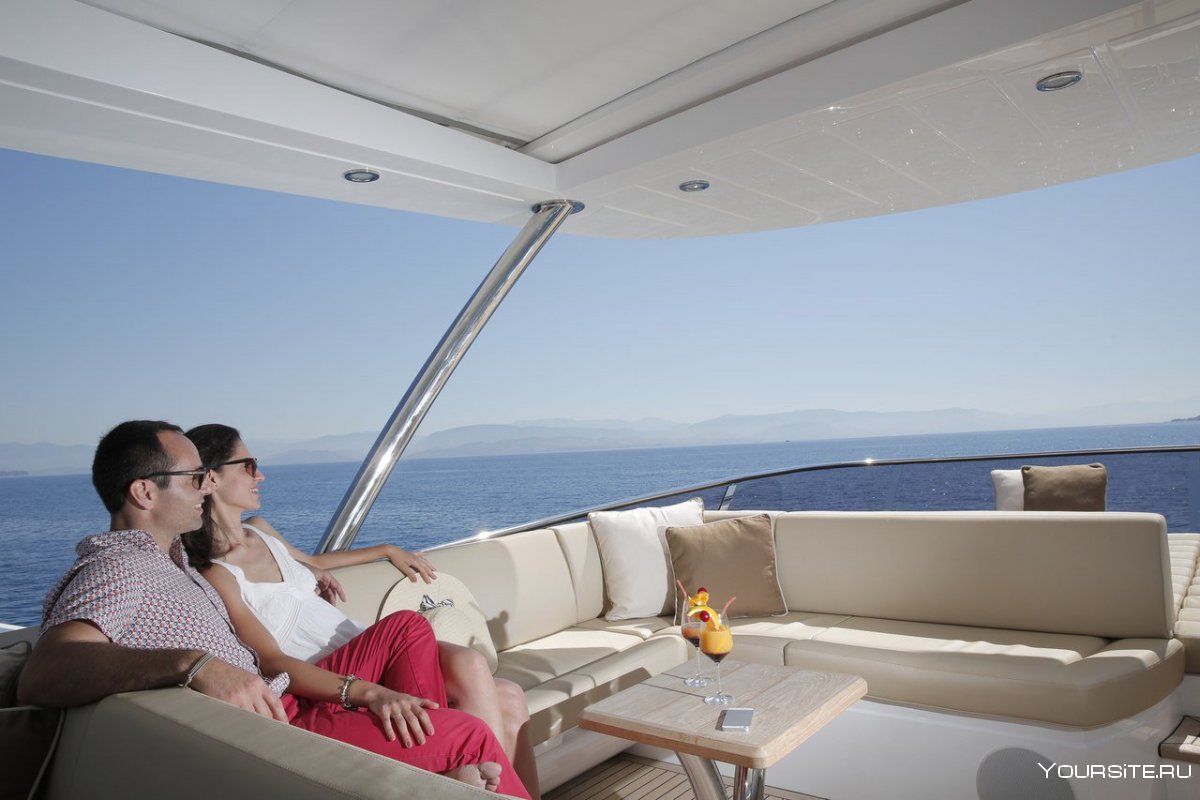 Sunseeker 155 девушка