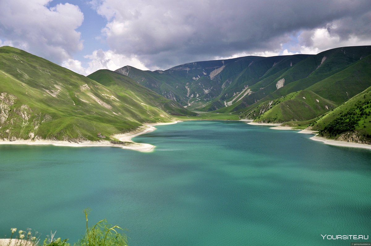 Озеро в Чеченской Республике Кезеной -ам
