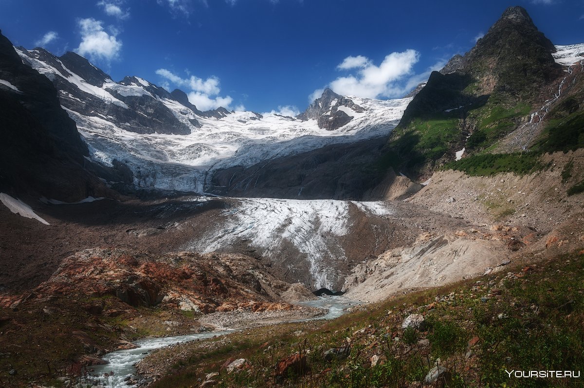 Ледник Алибек и турье озеро