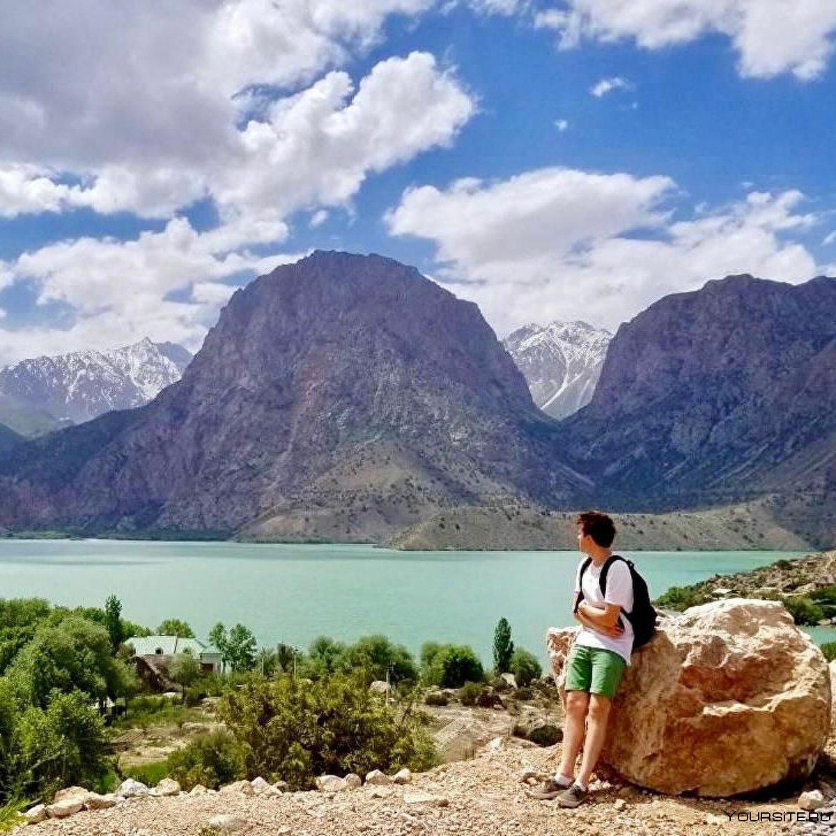 Озеро Варзоб в Таджикистане