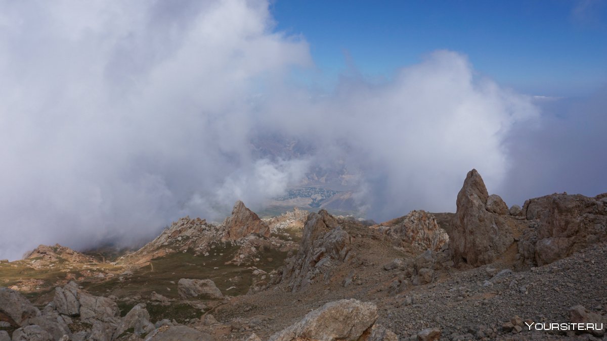 Гора Шалбуздаг облака
