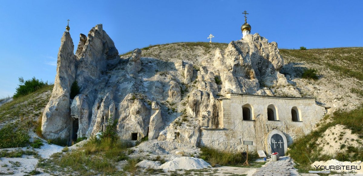 Острогожский район монастырь в Меловом Холме