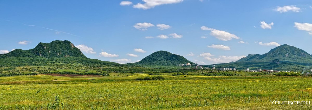 Вид с горы Бештау на Пятигорск