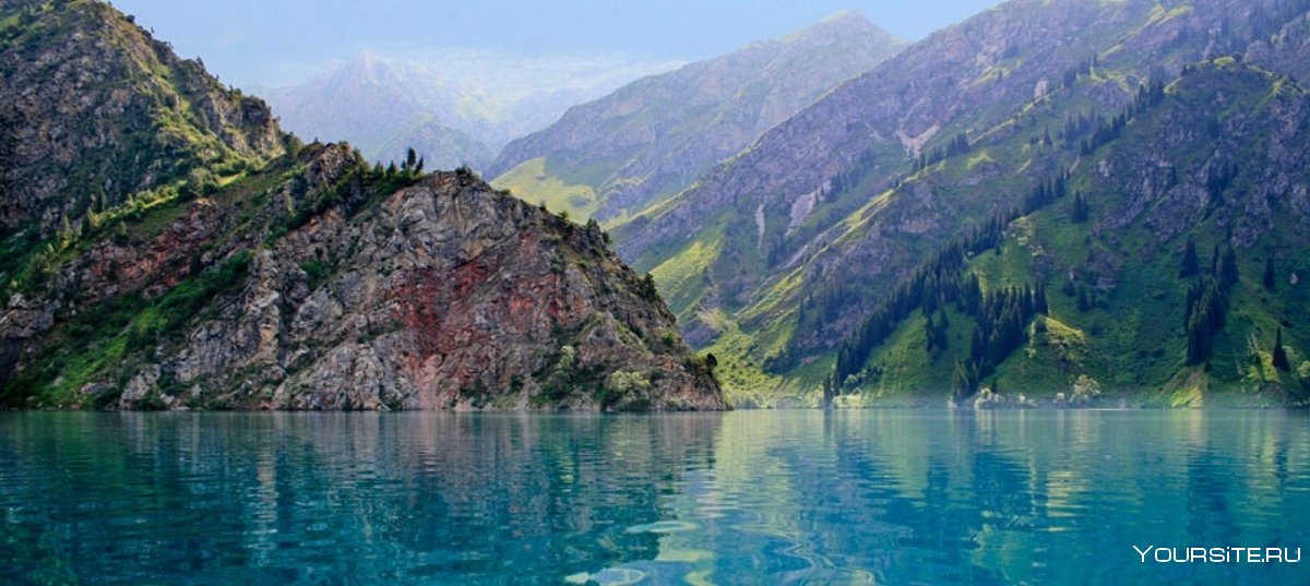 Озеро Сары Челек Ташкумыр