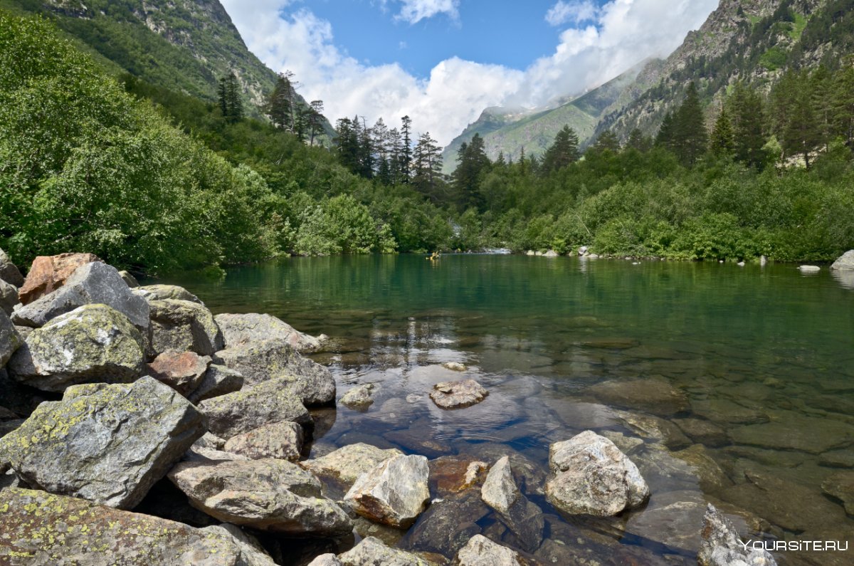 Автокемпинг Домбай Архыз Теберда летом