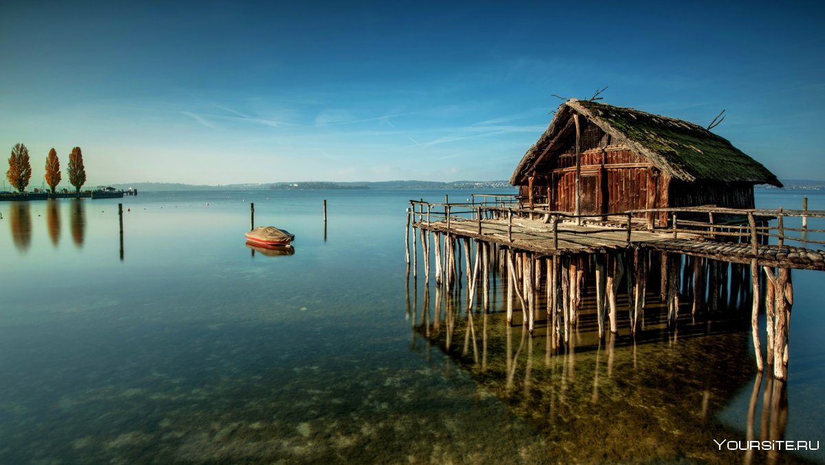 Озере Варезе свайные постройки