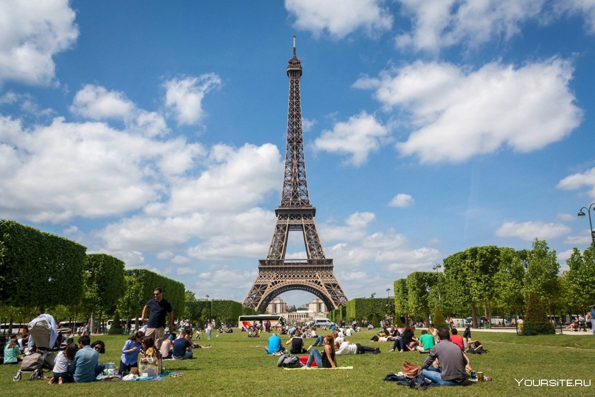 Париж пикник Эйфелева башня