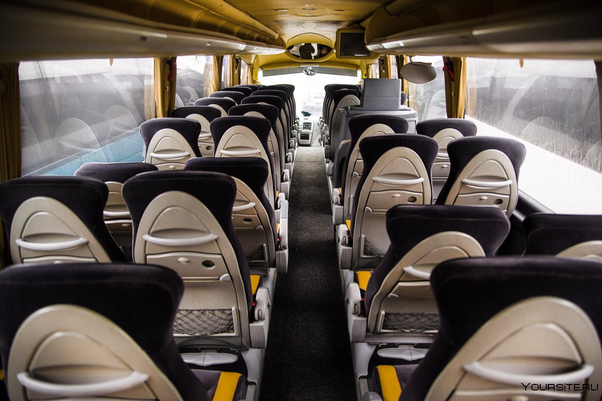 Комфортабельный автобус туристического класса