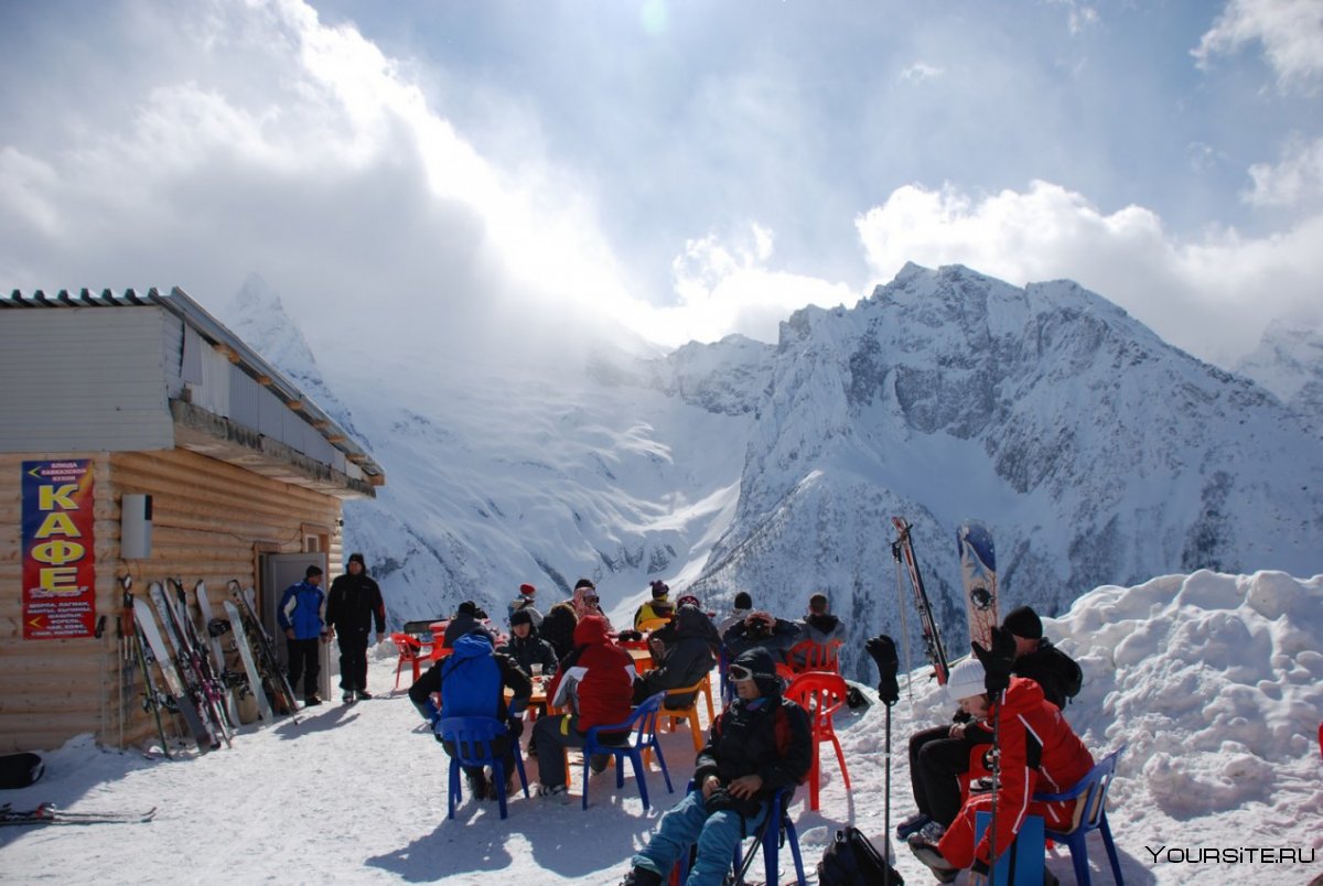 Зимний Домбай горнолыжный курорт