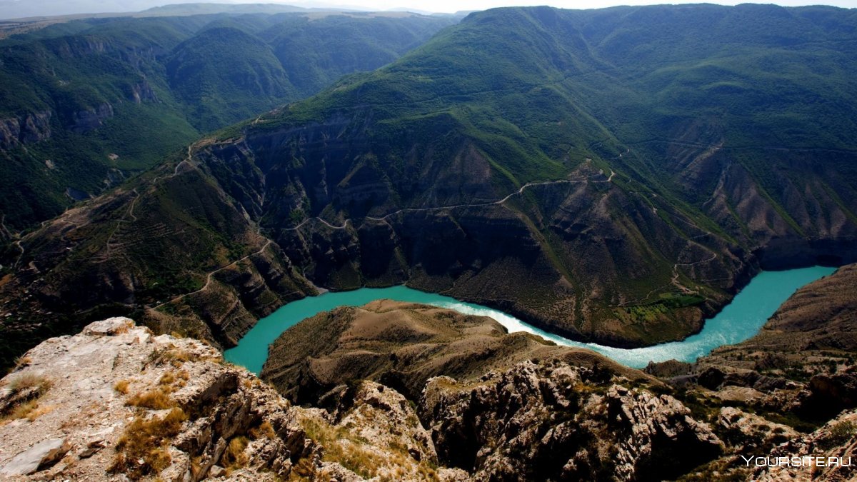Сулакский каньон озеро