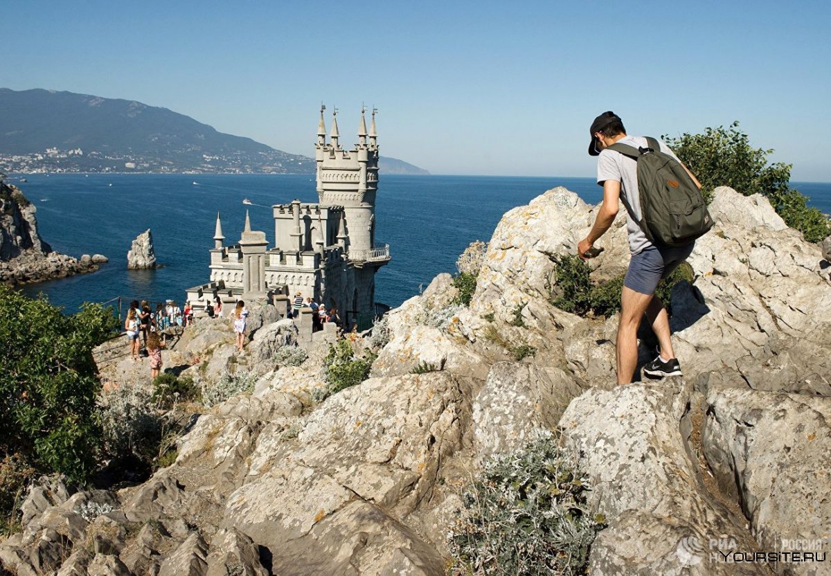 Ласточкино гнездо Крым туристы
