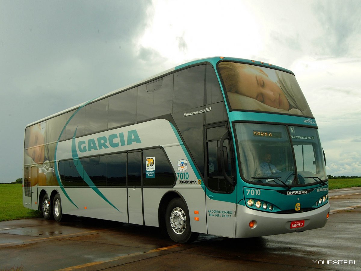 Автобус Вольво туристический