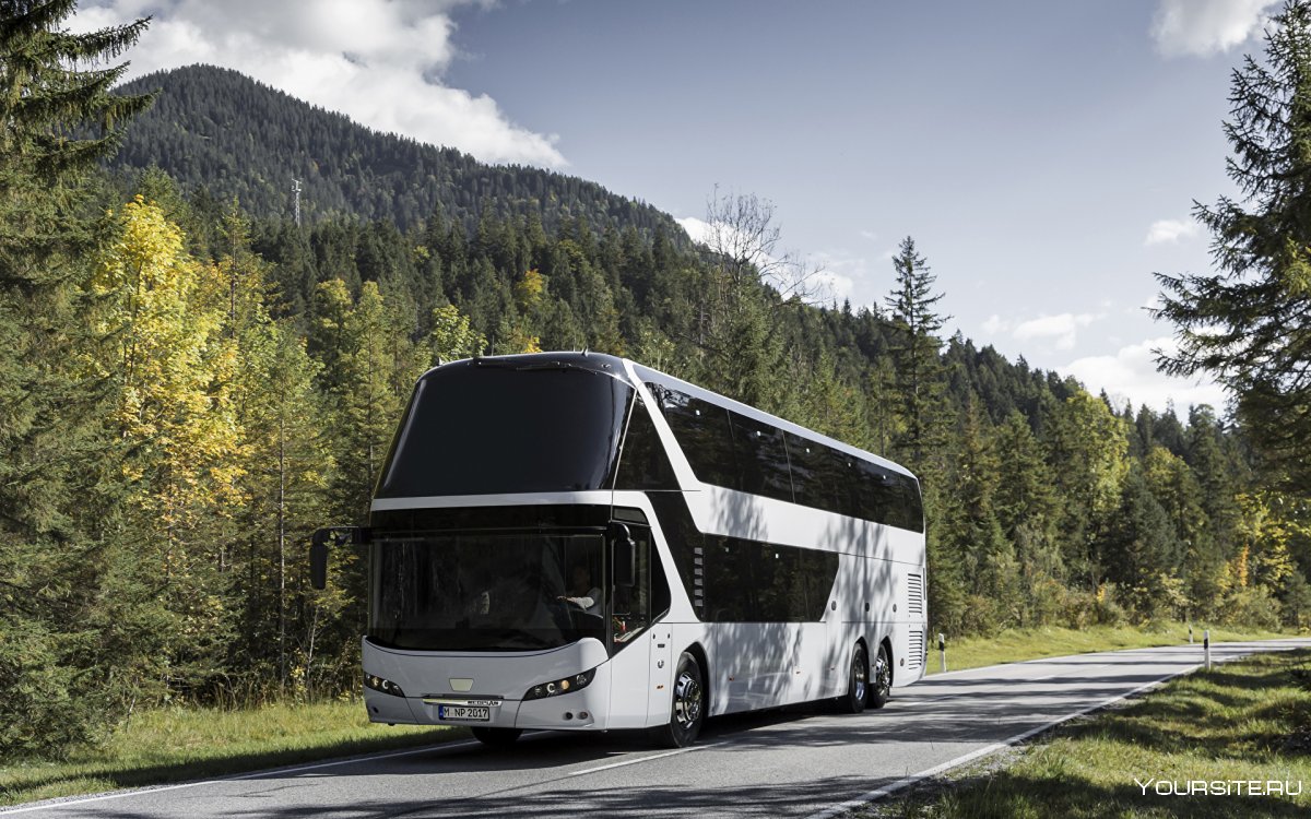 Автобус Neoplan Skyliner